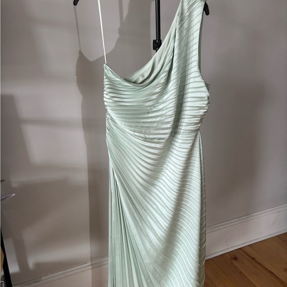 NWT Belle by Badgley Mischka Kelsey One Shoulder Pleated Dress - 14 MSRP: $209 - Picture 9 of 9